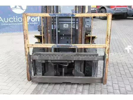 Empilhador a gás 1992  TCM FG30N8 (11)