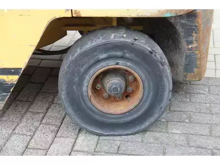 Empilhador a gás 1992  TCM FG30N8 (15)