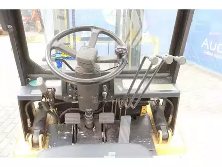 Empilhador a gás 1992  TCM FG30N8 (22)