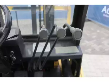 Empilhador a gás 1992  TCM FG30N8 (28)