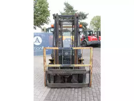 Empilhador a gás 1992  TCM FG30N8 (8)
