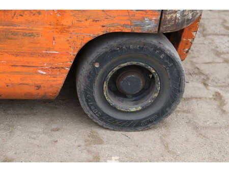 Eléctrica de 4 ruedas 2007  Doosan B30X-5 (15)