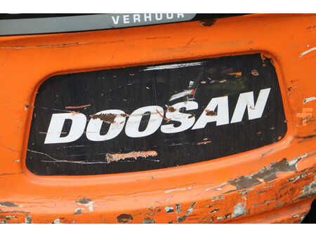 Eléctrica de 4 ruedas 2007  Doosan B30X-5 (19)