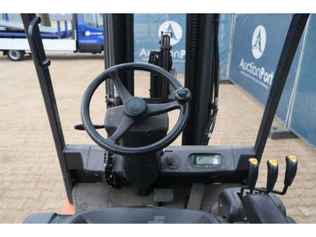 Eléctrica de 4 ruedas 2007  Doosan B30X-5 (21)