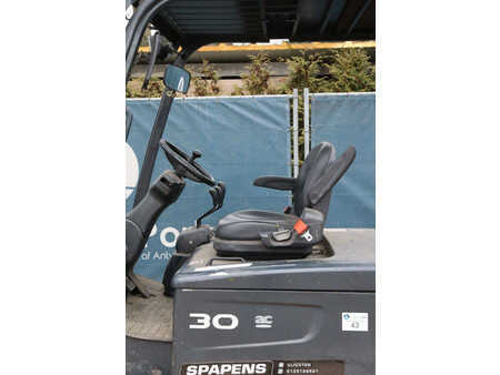 Eléctrica de 4 ruedas 2007  Doosan B30X-5 (22)
