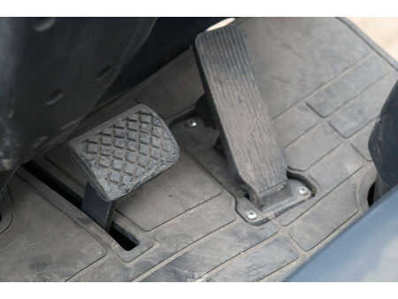 Eléctrica de 4 ruedas 2007  Doosan B30X-5 (25)