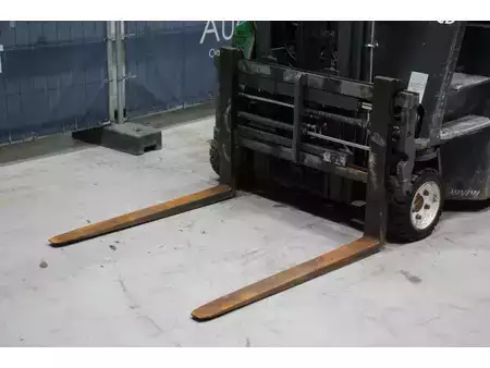 Carretilla de carga lateral - Combilift C3000CB (9)