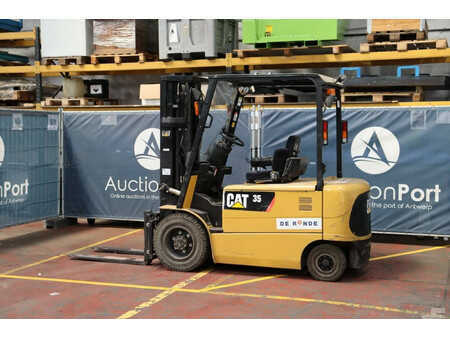 Chariots électriques à 4 roues 2014  CAT Lift Trucks EP35K-PAC (3)