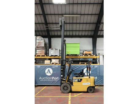 Chariots électriques à 4 roues 2014  CAT Lift Trucks EP35K-PAC (34)