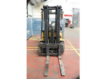 Chariots électriques à 4 roues 2014  CAT Lift Trucks EP35K-PAC (8)