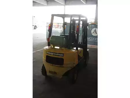 Empilhador a gás 2006  Daewoo G25E-3 (5)