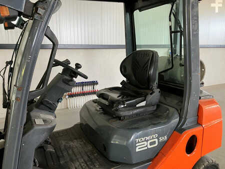 Nestekaasutrukki 2013  Toyota 02-8FGF20 (10)