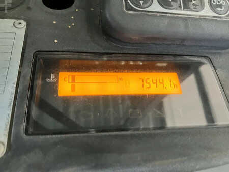 Nestekaasutrukki 2013  Toyota 02-8FGF20 (14)