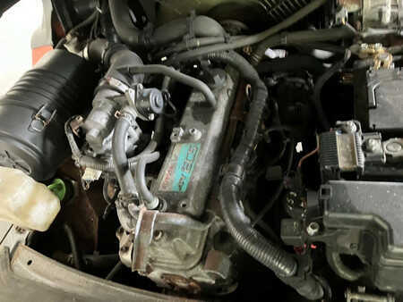 Nestekaasutrukki 2013  Toyota 02-8FGF20 (15)