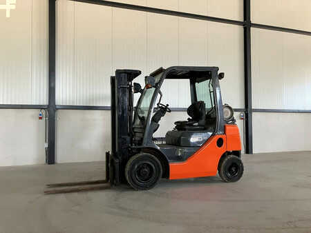 Nestekaasutrukki 2013  Toyota 02-8FGF20 (4)