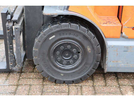 El truck - 4 hjulet 2010  Toyota 7FBMF25 (14)