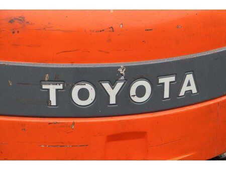 El truck - 4 hjulet 2010  Toyota 7FBMF25 (18)