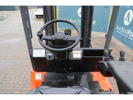 El truck - 4 hjulet 2010  Toyota 7FBMF25 (20)