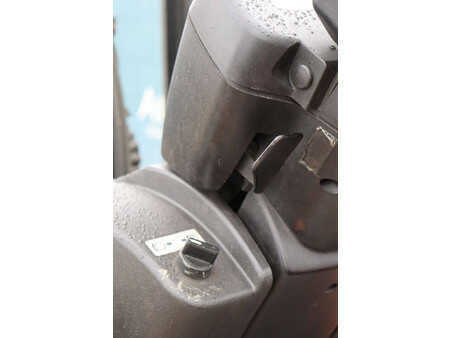 El truck - 4 hjulet 2010  Toyota 7FBMF25 (25)