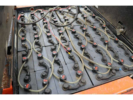 El truck - 4 hjulet 2010  Toyota 7FBMF25 (32)