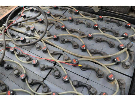 El truck - 4 hjulet 2010  Toyota 7FBMF25 (33)