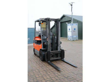 El truck - 4 hjulet 2010  Toyota 7FBMF25 (7)