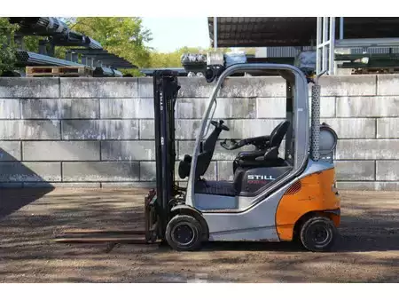Carretilla elevadora GLP 2013  Still RX70-18 (2)
