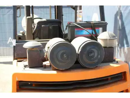 Chariots élévateurs diesel 2001  Still R 70-45 (15)