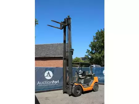 Chariots élévateurs diesel 2001  Still R 70-45 (29)