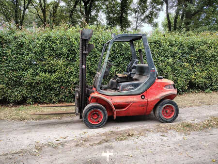 Diesel Forklifts - Linde H40D (1)