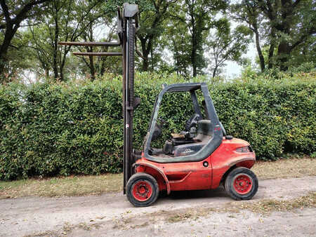 Diesel Forklifts - Linde H40D (2)