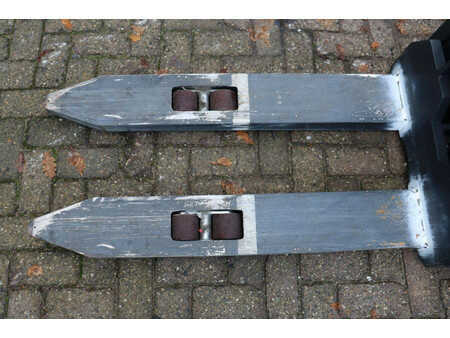 Reach Truck 2018  Actil-Abeko L1350 TTFY (11)