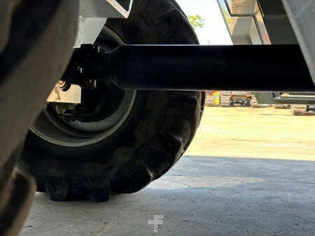 Teleskoplastare Rigid 2009  Manitou MRT2150 (28)