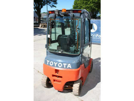 Elektro 4 Rad 2017  Toyota 8FBMK20T (5)