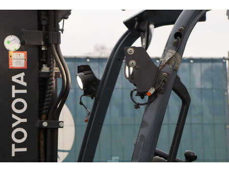 Elektromos 4 kerekű 2021  Toyota 8FBE18T (13)