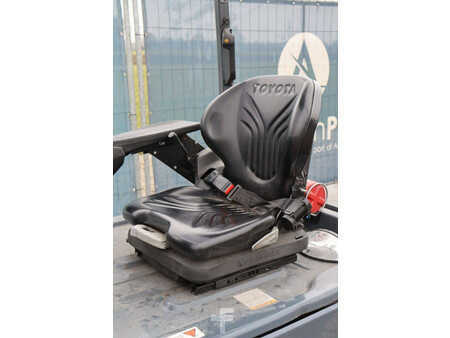 Elektromos 4 kerekű 2021  Toyota 8FBE18T (21)