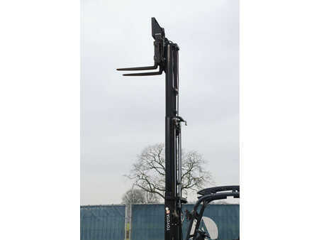 Elektromos 4 kerekű 2021  Toyota 8FBE18T (36)