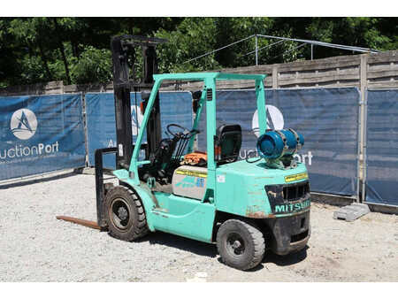 Chariots élévateurs GPL 1999  Mitsubishi FG 30 T (4)