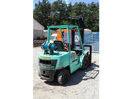 Chariots élévateurs GPL 1999  Mitsubishi FG 30 T (6)