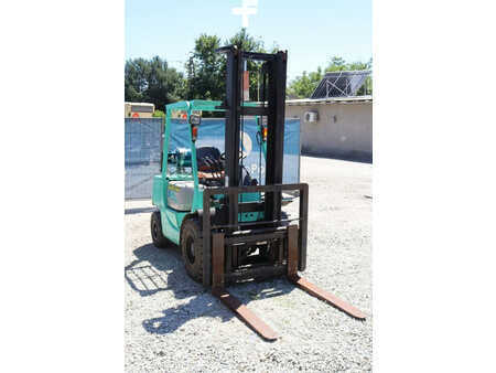 Chariots élévateurs GPL 1999  Mitsubishi FG 30 T (7)