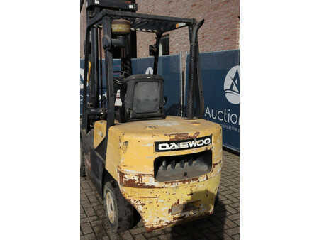 Carrelli elevatori diesel 2000  Daewoo D30S-3 (19)