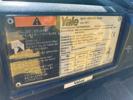 Carrelli elettrici 4 ruote 2017  Yale ERP25VL (11)