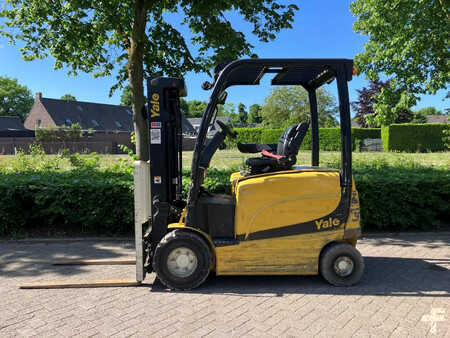 Carrelli elettrici 4 ruote 2017  Yale ERP25VL (2)