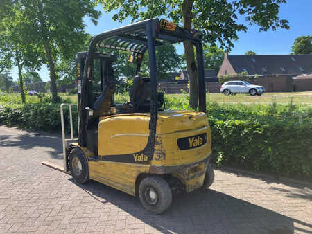 Carrelli elettrici 4 ruote 2017  Yale ERP25VL (3)