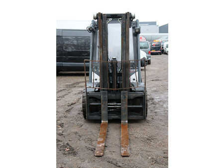 Carrelli elevatori GPL 2017  Linde H30T (8)