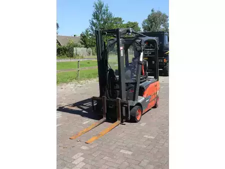 Elektro 4 Rad - Fenwick E16 EVO (9)