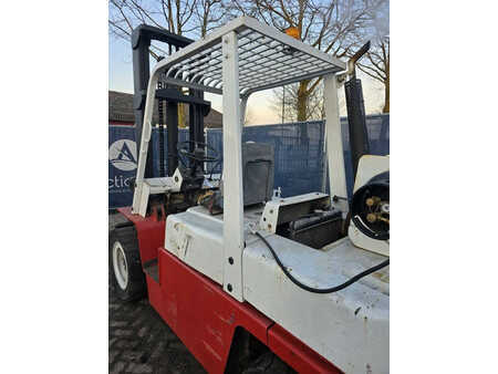 Wózki gazowe - Nissan UGF03A40U (19)