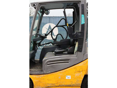 Carrelli elettrici 4 ruote 2021  Jungheinrich EFG 316 (19)