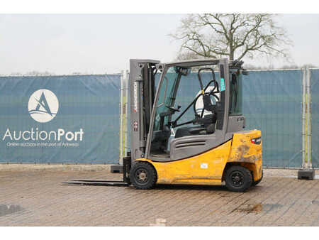 Carrelli elettrici 4 ruote 2021  Jungheinrich EFG 316 (3)