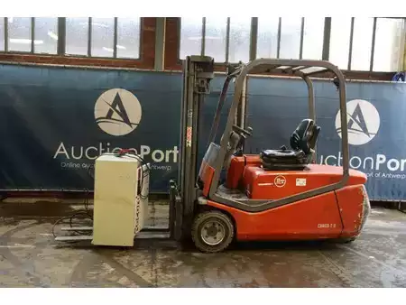 Carrelli elettrici 4 ruote 2000  BT CBE 2.0 T (1)